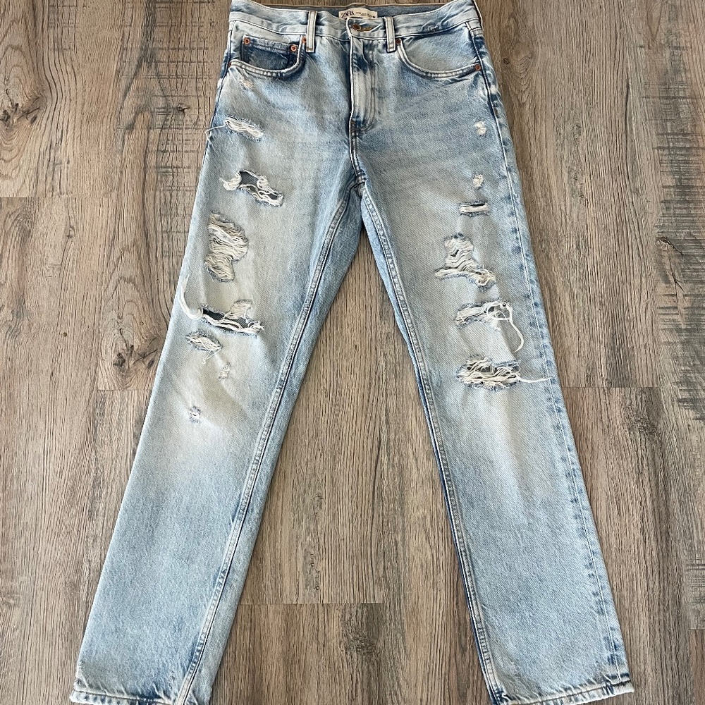 Zara ripped jeans like new!